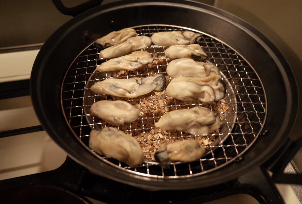 牡蠣×燻製×オリーブオイル=