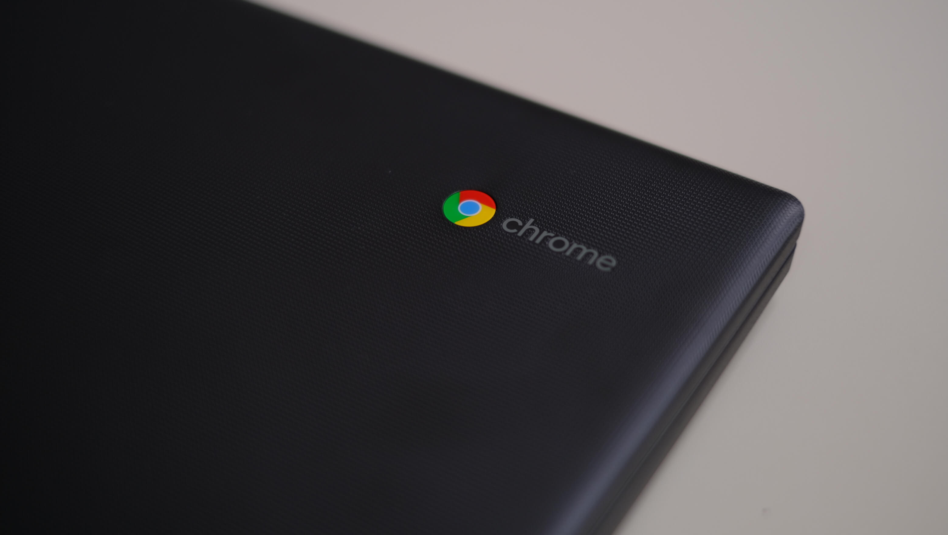今はこんなに安くて使えるPCがあるのか。Lenovo Chromebook S330買った
